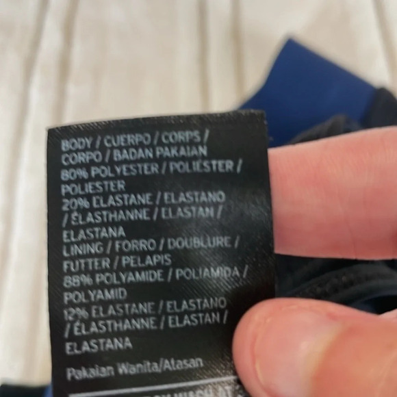 Ivy Park sports bra mesh navy and black size xs - Picture 4 of 4